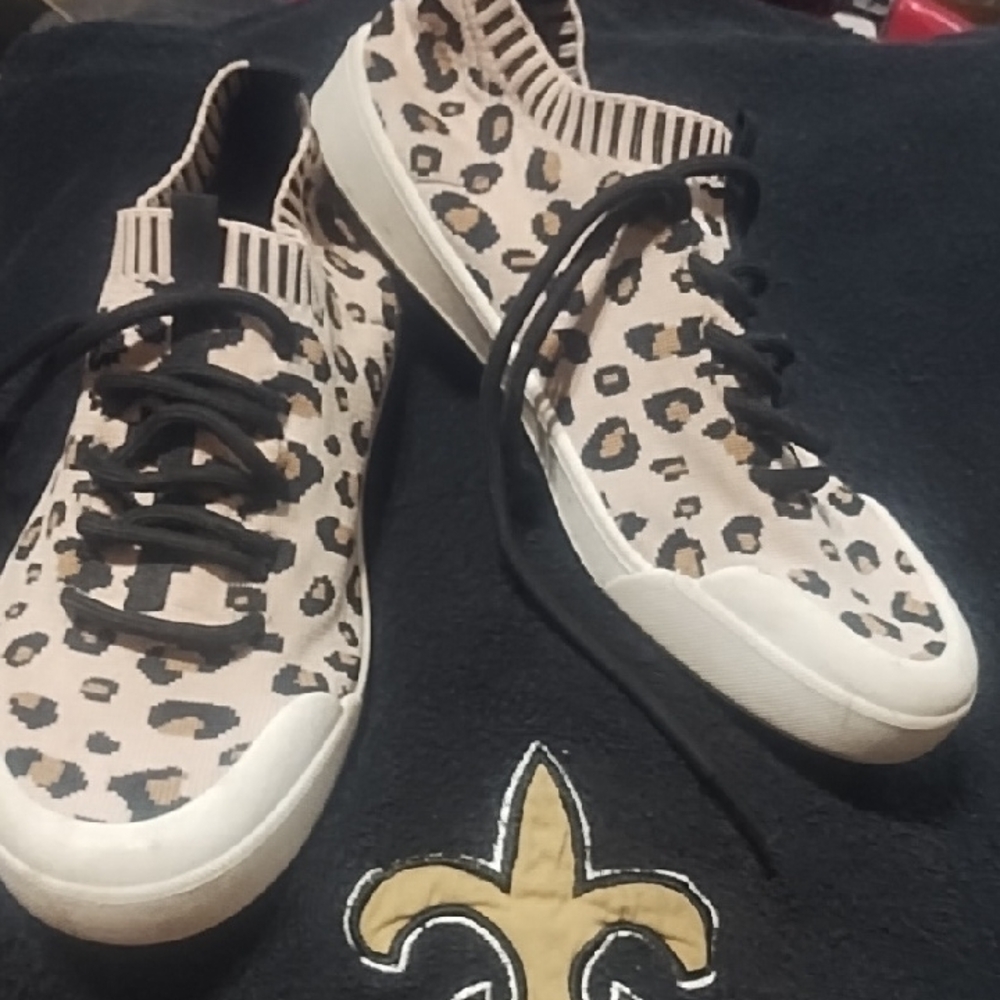 Women's Leopard Print Slip-On Sneakers with Black Accents